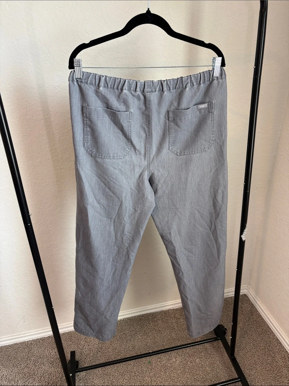 Figs Men's Light Gray Scrub Jogger Pants with Green Drawstring